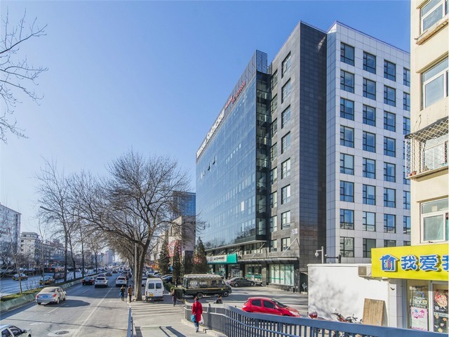 杭州红旗eqm5嵌入式运动前杠改装哪家划算